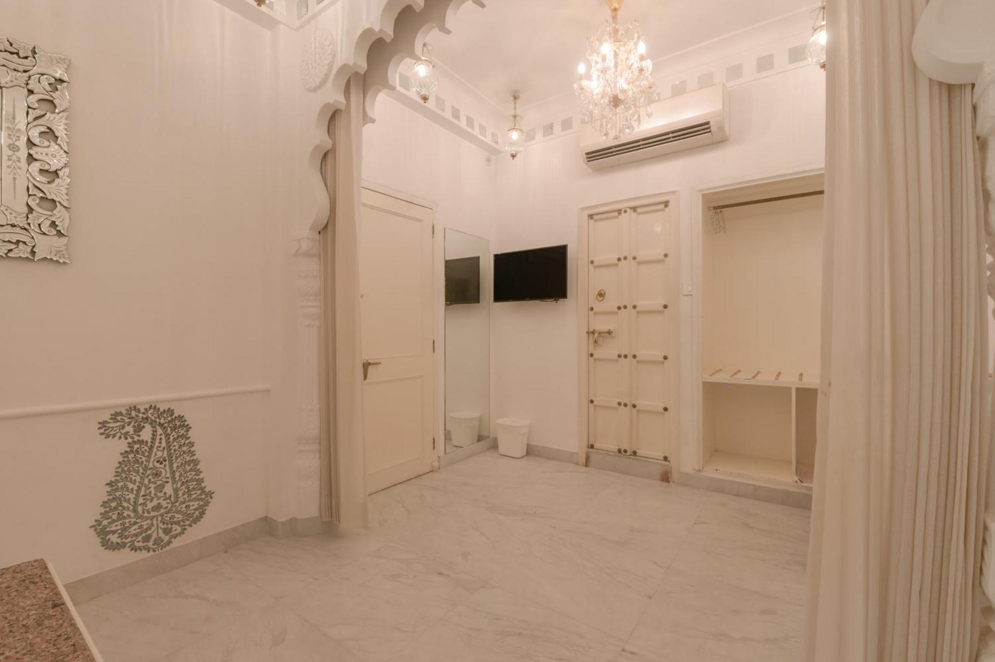 Jagat Niwas Palace Udaipur Eksteriør bilde
